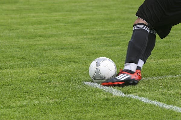 Découverte des secrets du football dans une boîte à surprises
